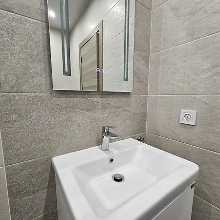 Europroperties Skyline Warna