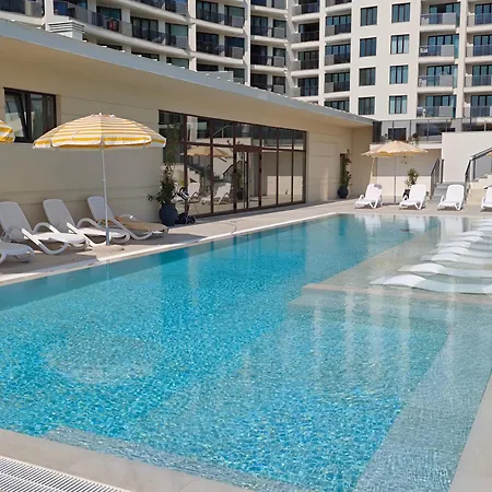 Europroperties Skyline Apartment