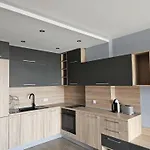 Europroperties Skyline 公寓