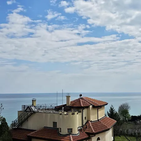 Апартаменты Europroperties Skyline