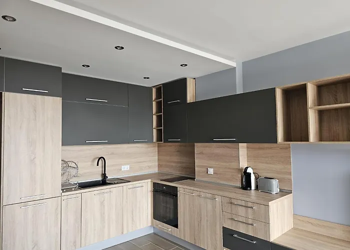 Europroperties Skyline Apartment